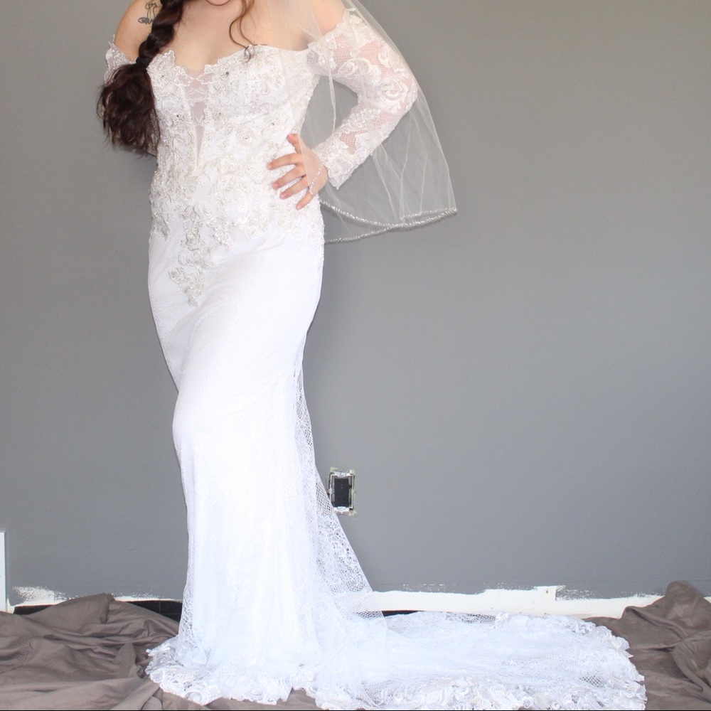 Wedding dress